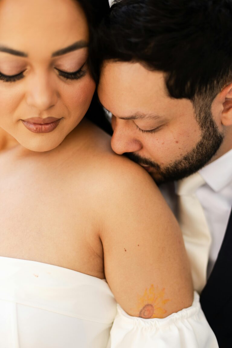 Love Doesn’t Need Grand Gestures: 7 Tiny Habits That Keep a Relationship Exciting